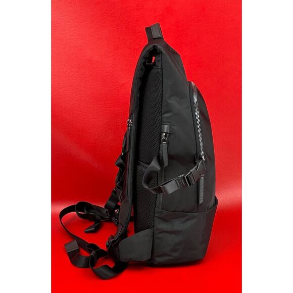 Tumi Voyageur Gale Active Hiking Spacious Unisex Backpack NEW - Picture 11 of 16